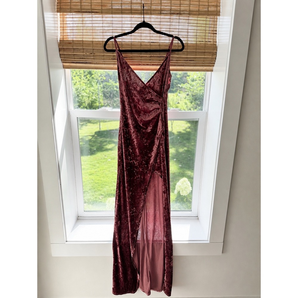 🍷 BURGUNDY VELVET SPAGHETTI STRAP HOMECOMING DRESS | SIZE M